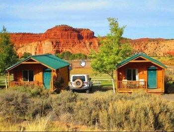 15 Closest Hotels To Circle Cliffs In Boulder
