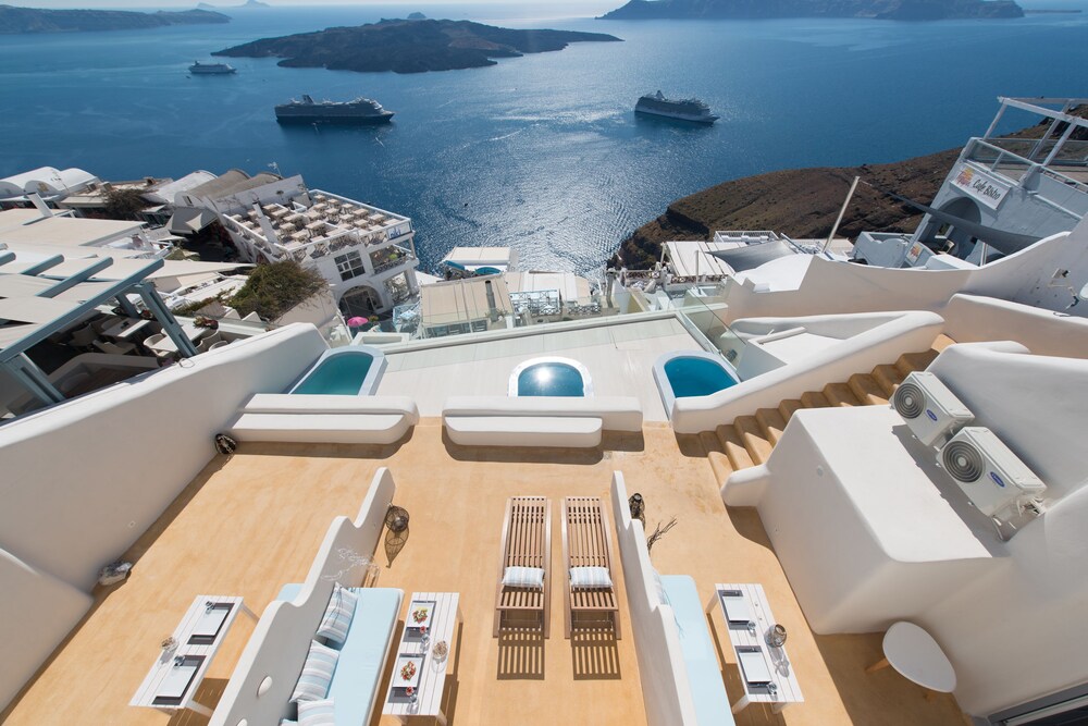 Book On The Cliff In Santorini Hotels On The Cliff Santorini