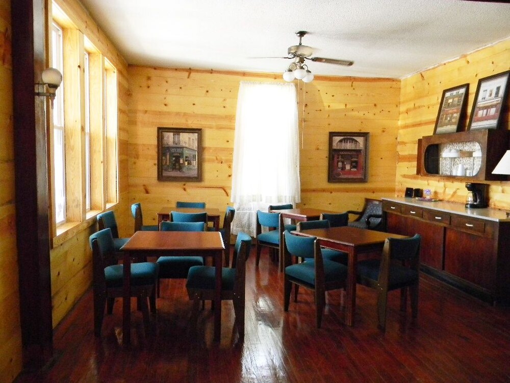 Book The Ireland Hotel In Murfreesboro Hotels