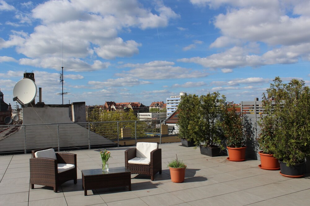 区 顶层房 - 客房配独立厨房 公寓 - 浴室 顶层房 - 浴室 外景细节