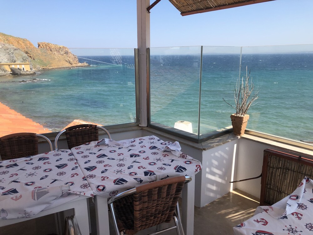 Deniz Bahçe Otel Bozcaada