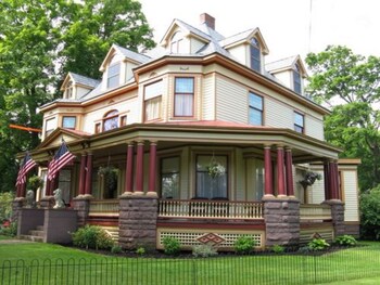 15 Closest Hotels To Glenora Wine Cellars In Dundee