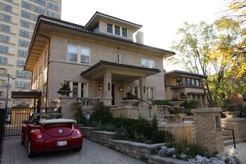 Book this Bed and Breakfast Hotel in Chicago