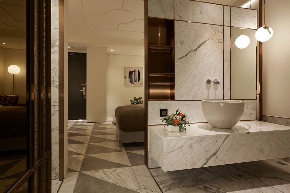 book 9 brick hotel in seoul hotelscom