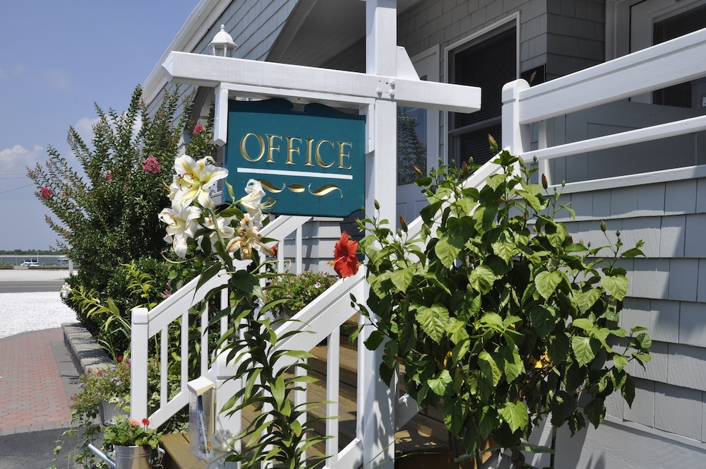 Book Sand Castle Bed And Breakfast In Barnegat Light Hotels Sand Castle Bed And Breakfast Barnegat Light Hotel Front