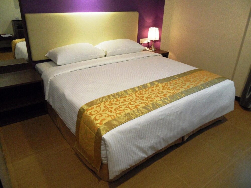 Book 8 Days Boutique Hotel Mount Austin Jb In Johor Bahru And Vicinity Hotels Com