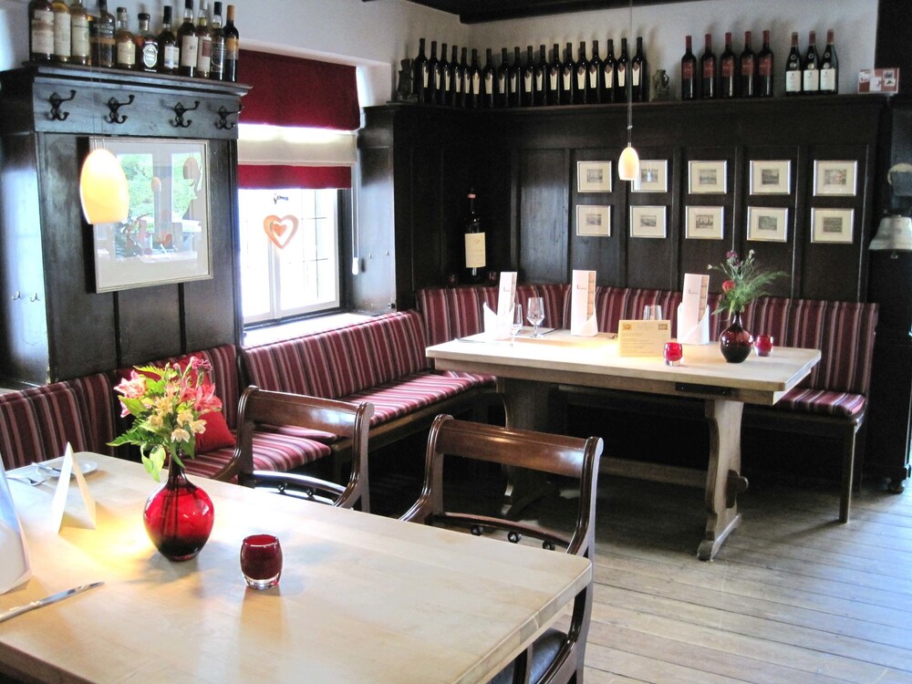 Haus Litzbruck In Dusseldorf Hotels Com