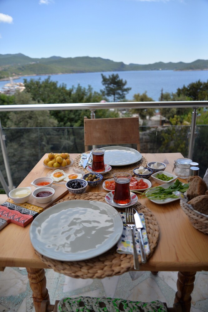Paydos Pansiyon 30 4 5 Prices Hotel Reviews Kas Turkey Tripadvisor