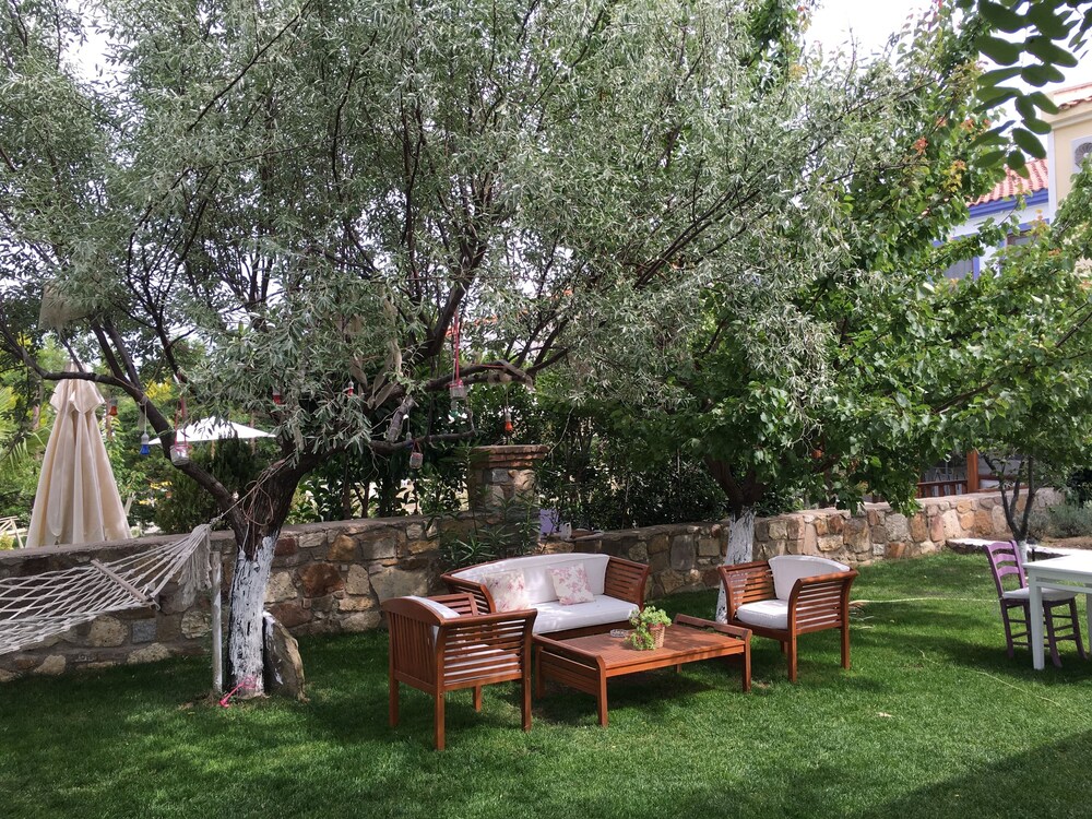 Bozcaada Kirli Otel Bozcaada Hotels Com