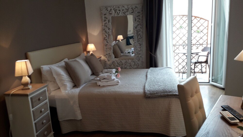 カステル サンタンジェロ スイート ローマ の宿泊予約 ホテルズドットコム