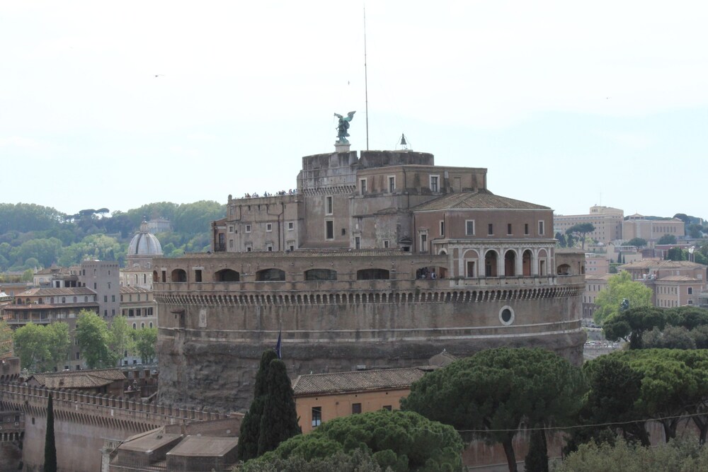 カステル サンタンジェロ スイート ローマ の宿泊予約 ホテルズドットコム