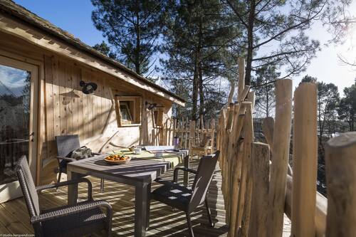 center parcs le bois aux daims in les trois moutiers book on hotels com