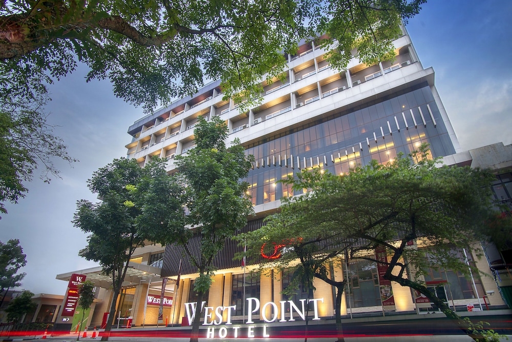 Book West Point Hotel In Bandung Hotels West Point Hotel Bandung