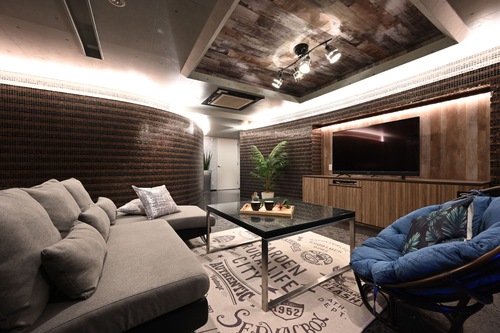 ホテル ザ シーン アダルト オンリー 新横浜ラーメン博物館から3km圏内の大人専用のラブホテル 宿泊予約はホテルズドットコム