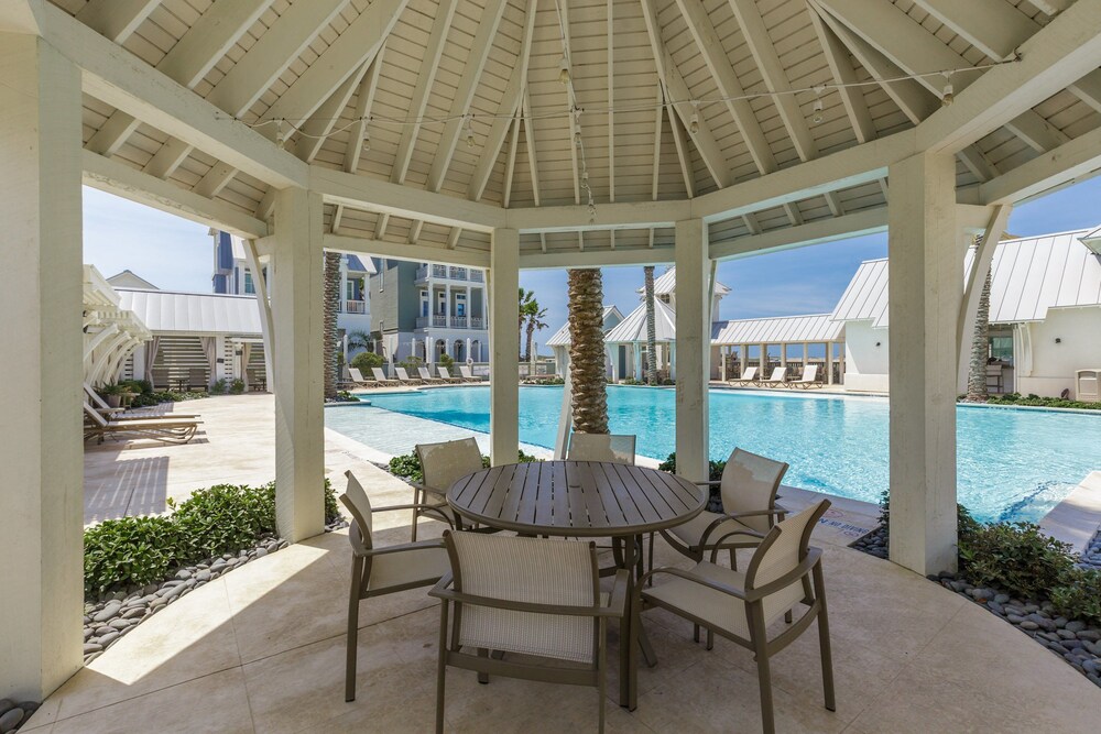 パルミラ ビーチ リゾートにある プール付き ビーチ利用可 ベッドルーム 3 室 コンドミニアム ポート アランサス の宿泊予約 ホテルズドットコム