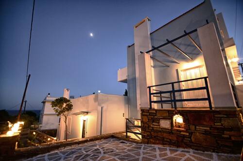 احجز بيسكيسي إكاريا في إيكاريا قارن أسعار الفنادق في إيكاريا