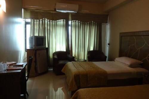 احجز هوتل الحرمين تاور في كراتشي قارن أسعار الفنادق في كراتشي