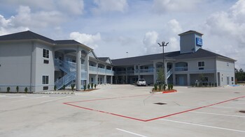 Top 10 Houston Hotels Near Willowbrook Mall Texas
