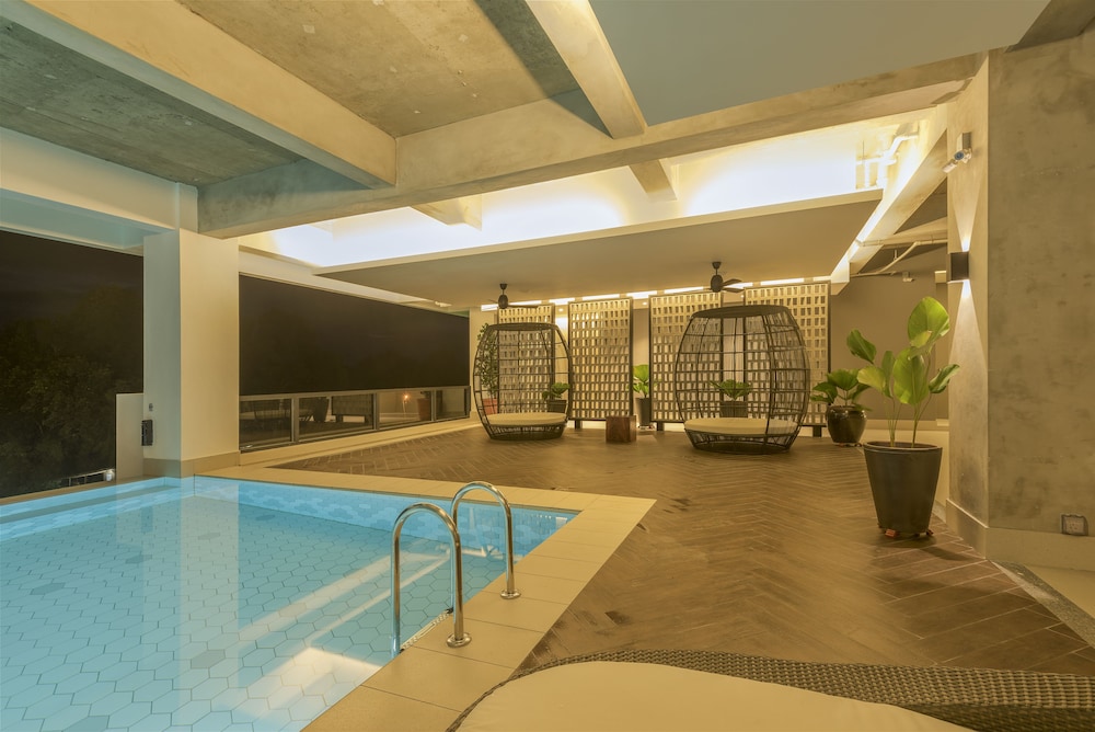Book Jinhold Hotel Serviced Apartment Miri In Miri Hotels Com