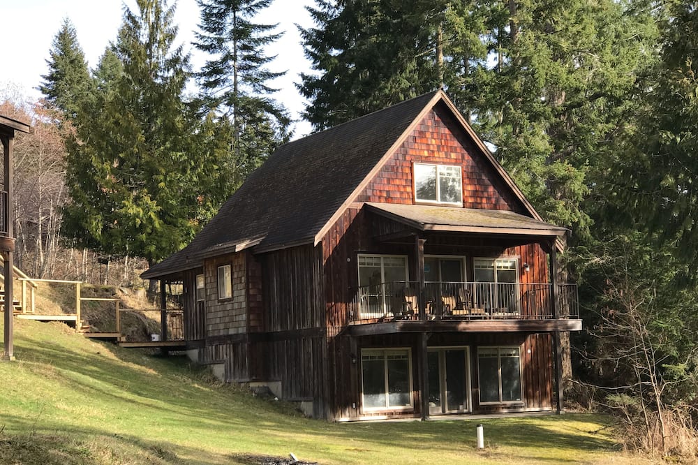 Book The Cottages on Salt Spring Island in Salt Spring Island | Hotels.com