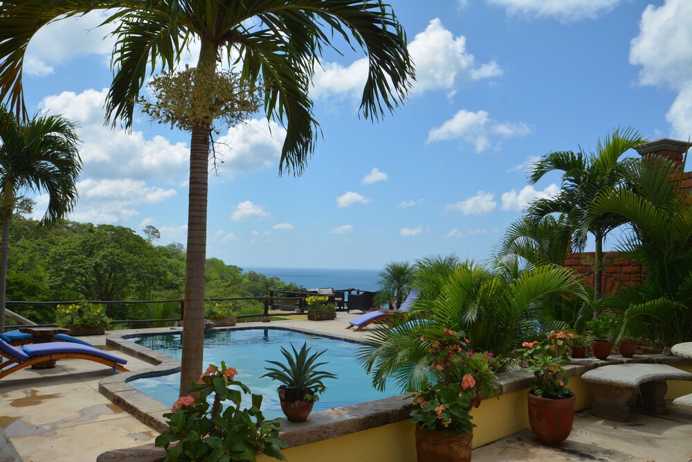 the sea house, san juan del sur, paradise bay .