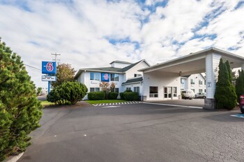 15 Closest Hotels To Tillamook Head In Seaside