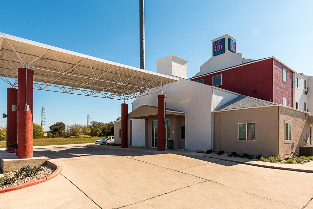 Book Motel 6 San Antonio Downtown Alamodome In Motel 6 San Antonio Downtown Alamodome