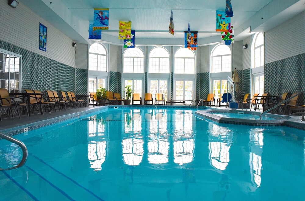 Hamilton Inn Hamilton (Canada) Canada Book Hamilton Inn Select Beachfront in Mackinaw City | Hotels.com