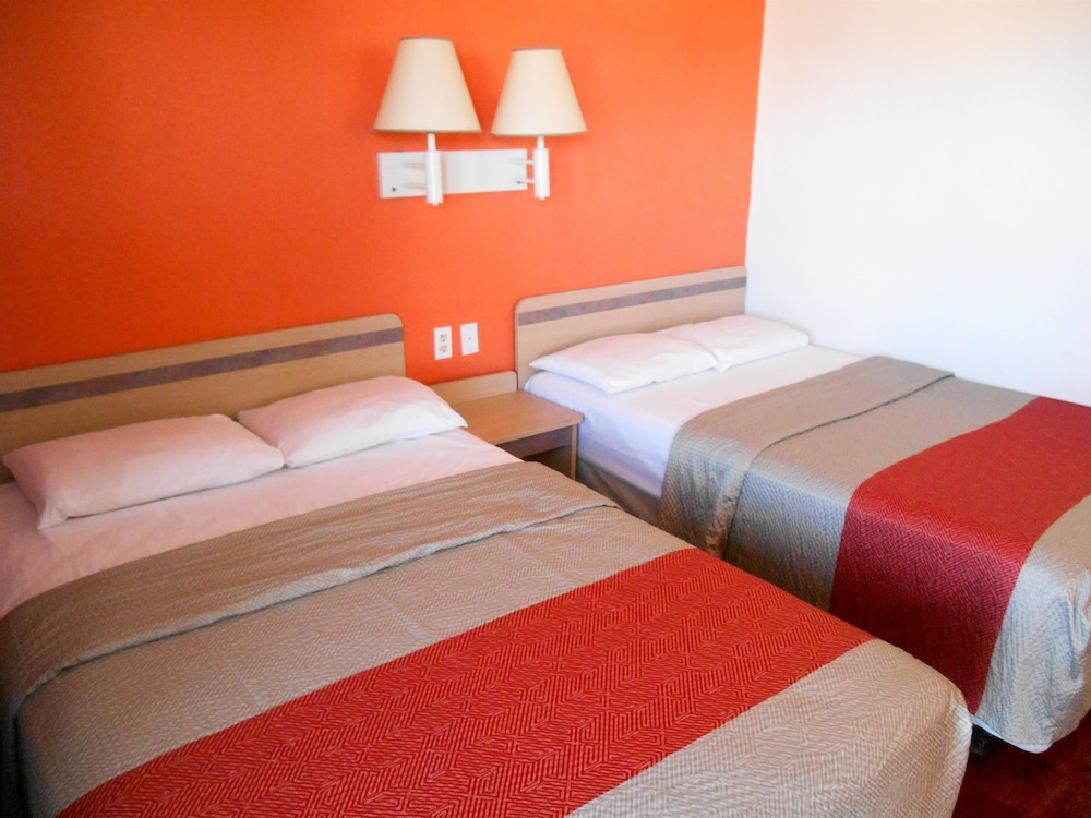 Book Motel 6 Greenville Tx In Hotels Motel 6 Greenville Tx