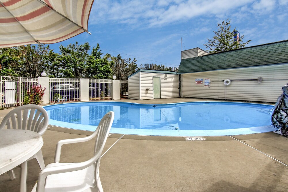 Book Motel 6 Atlanta Airport Union City In Hotels Motel 6 Atlanta Airport Union City Pool