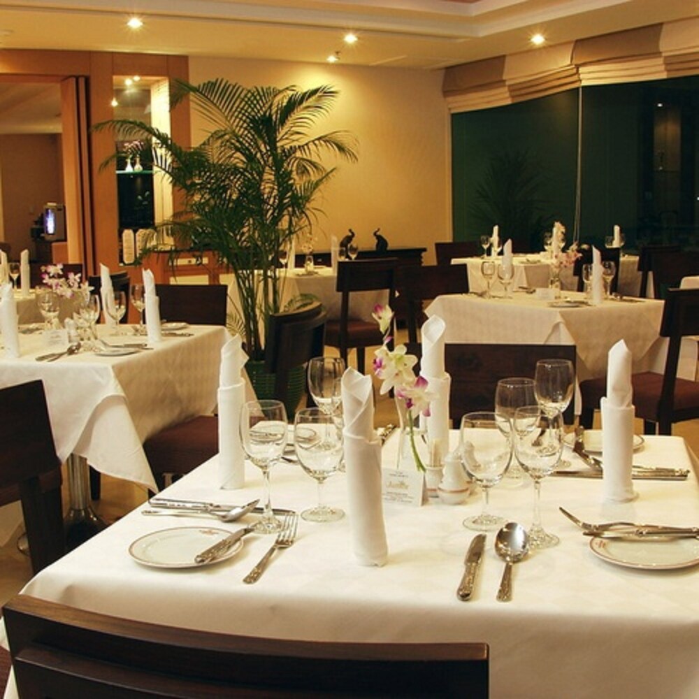 ジャスミン シティ ホテル 立地が良い屋外プール付きのホテル 宿泊予約はホテルズドットコム