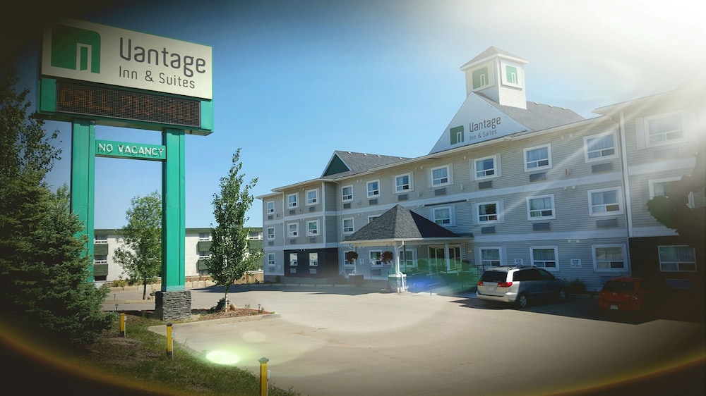 Book Vantage Inn And Suites In Fort Mcmurray Hotels Vantage Inn And Suites Fort Mcmurray