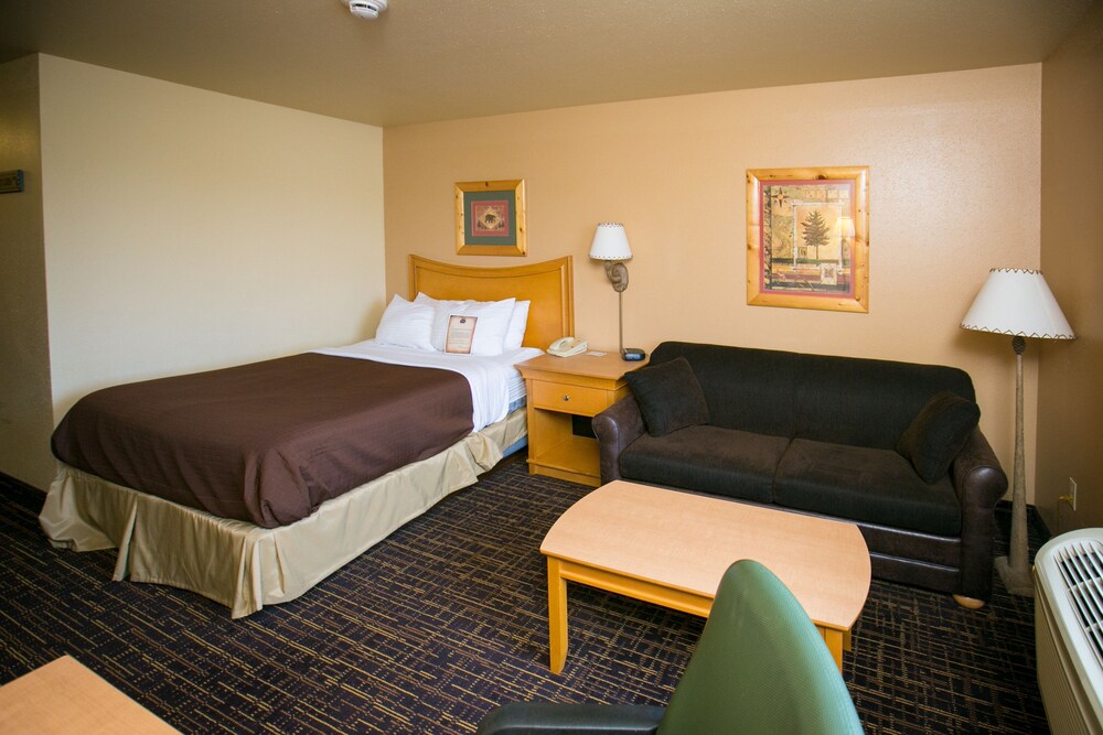 Book Tundra Lodge in Green Bay | Hotels.com