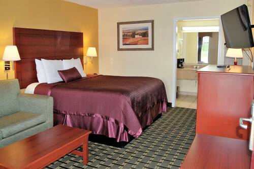 Book Red Carpet Inn In Natchez Hotels Com Book Red Carpet Inn In Natchez Hotels Com