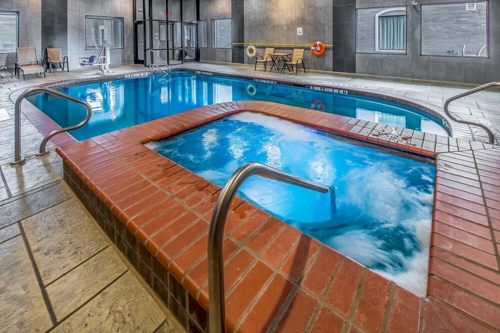 Book Holiday Inn Longview North In Hotels Holiday Inn Longview North Pool