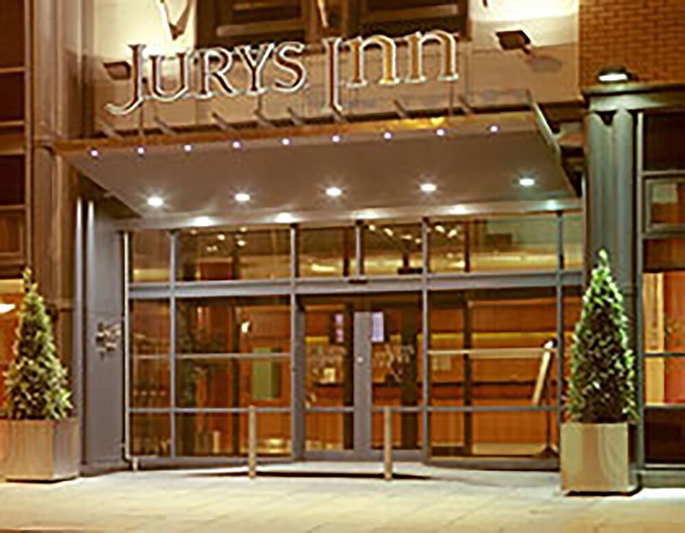 Book Jurys Inn Dublin Parnell Street In Hotels Jurys Inn Dublin Parnell Street Hotel Front