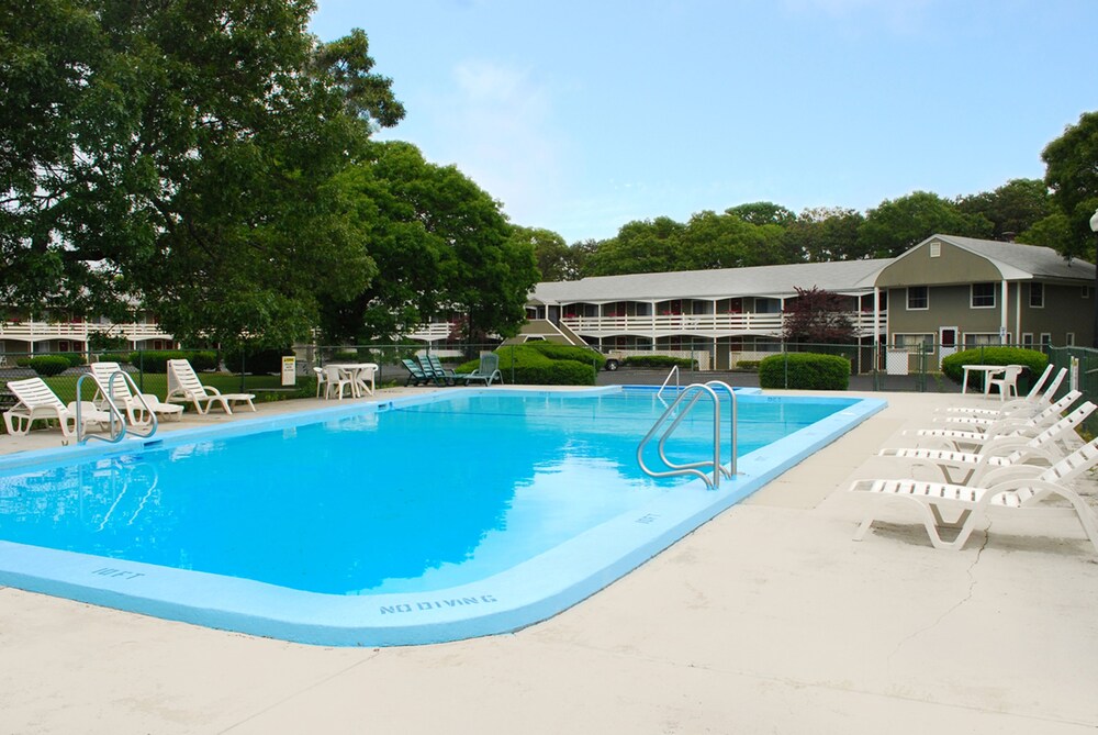 Book Ocean Park Inn In Eastham Hotels Ocean Park Inn Eastham Outdoor Pool