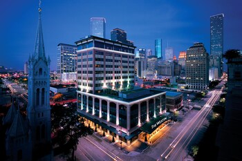 15 Closest Hotels To Minute Maid Park In Houston