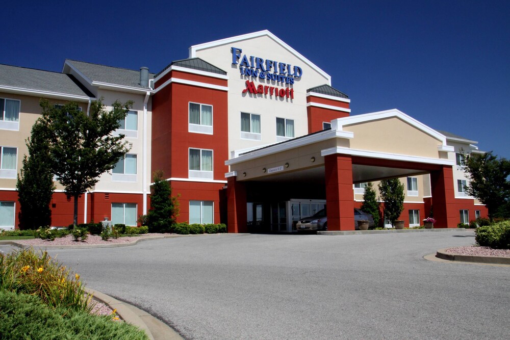 Hotels Deals S For Hotel Reservations From Luxury Fairfield Inn And Suites By Marriott Marion Al