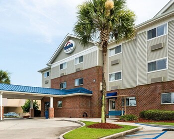 Top 10 Hotels In Harahan Louisiana