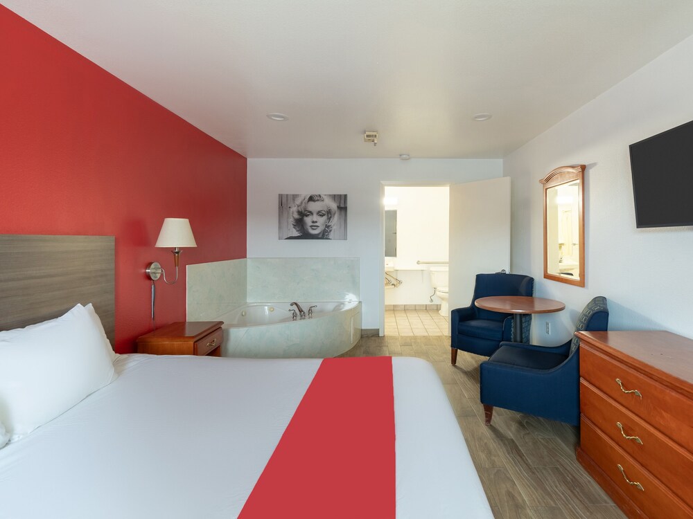 Book Oyo Hotel San Antonio Near Att Center In San Antonio Hotelscom