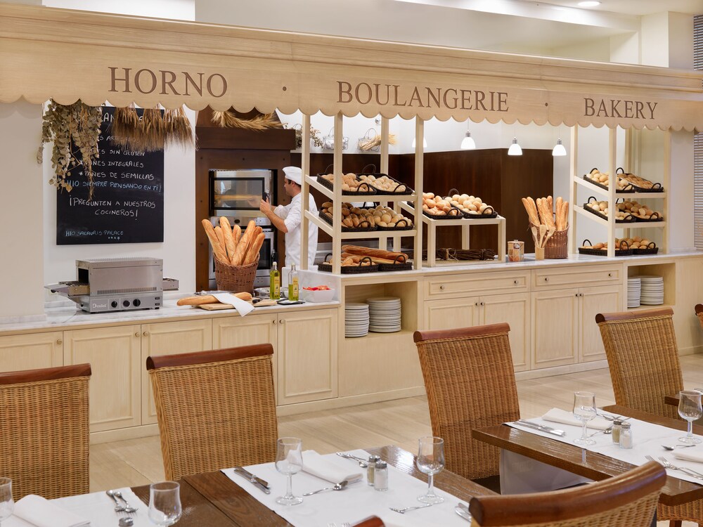 Book H10 Salauris Palace In Salou Hotels Com