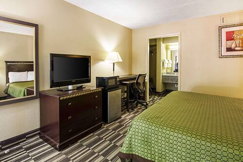 Book Travel Inn Bristol Near State St In Hotels Com Book Travel Inn Bristol Near State St, State Street Furniture Bristol Va