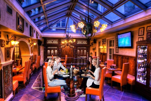 Hotel U Zlateho Stromu Prague Info Photos Reviews Book At Hotels Com