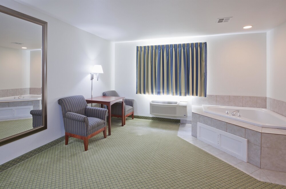 Book Grandstay Hotel Suites Becker Lake In Hotels Grandstay Hotel Suites Becker Lake Room 1 King Bed