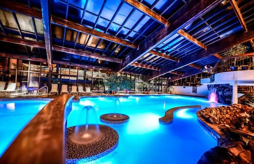 Book Minerals Hotel In Vernon Hotels Minerals Hotel Vernon Indoor Pool