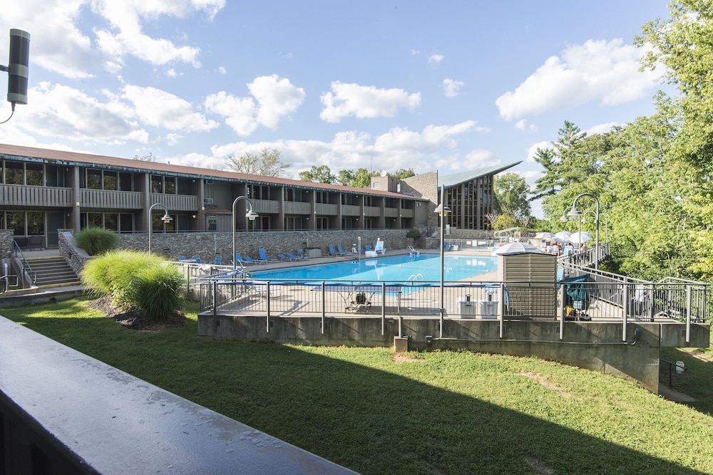 Book General Butler State Resort Park in Carrollton