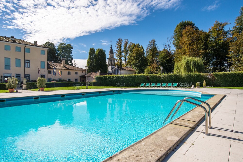 Book Best Western Plus Hotel Villa Tacchi In Gazzo Hotels Com