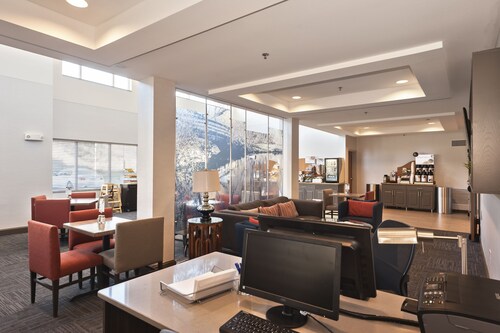 チャスカ ヘイゼルティン ナショナル ゴルフ クラブ 周辺のホテル 宿泊予約 格安ホテル予約 最安値検索 ホテルズドットコム