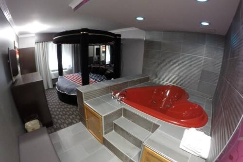 Book Red Carpet Inn Elmwood Park In Elmwood Park Hotels Com Book Red Carpet Inn Elmwood Park In Elmwood Park Hotels Com